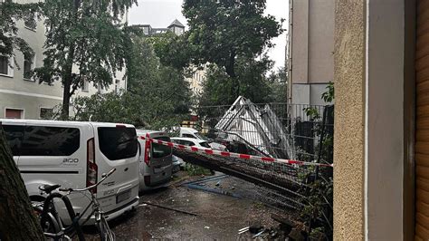 Bilder Des Unwetters Gewitter Zieht Durch Berlin Und Brandenburg Rbb