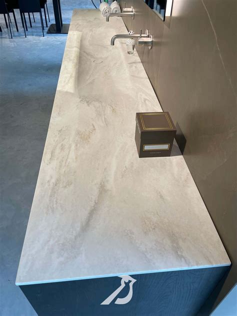 Corian Carrara Crema Badkamerideeën Badkamer Badkuipen