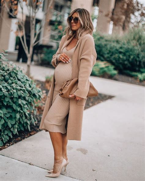 Stylish Pregnancy Outfits