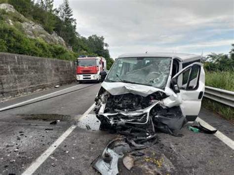 Incidente Sulla Fondovalle Del Trigno Morto Un Giovane Persone Ferite