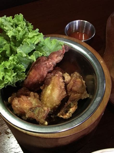 Wingsnya Enakk Review Barney Di Restoran Holywings Gold Kelapa Gading