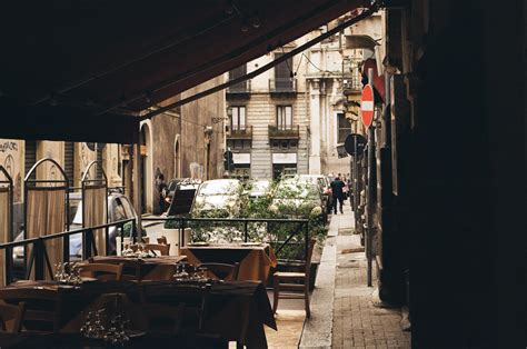 A Local Guide to Catania's Best Restaurants - Authentic Dining in