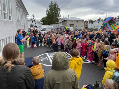 Skóli Ísaks Jónssonar Höfðingleg Gjöf Til Skólans Hjartans þakkir