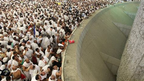 Muslim Pilgrims Perform Devil Stoning Ritual As Hajj Nears End Al