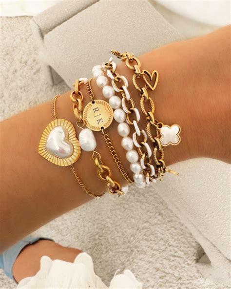 Bestselling Charm Bracelet Goldplated Shop Nu Finaste Nl