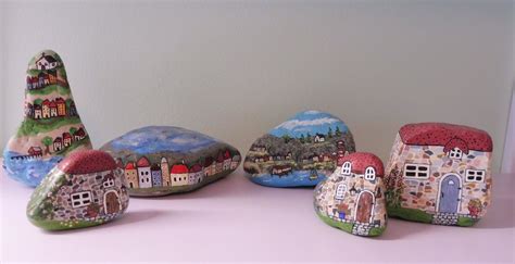 Cottages Painted On Stone Stone Painting Rock Painting Cottage