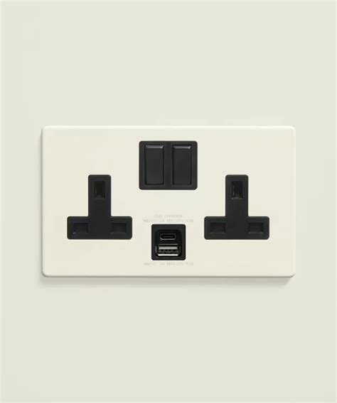 Cream Double Socket With Usb Usb C Dowsing Reynolds