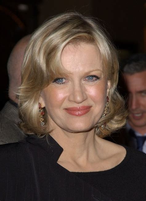 Diane Sawyer Medium Wavy Hairstyle For Women Over 50s