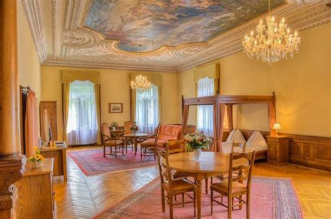 Salzburg Castle. Interior photo. | Castles interior, Marble columns ...