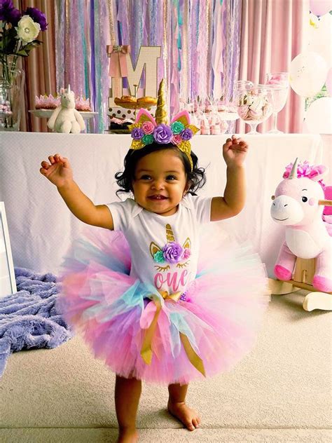 First Birthday Party Unicorn Theme Ideas De Fiesta Unicornio Fiestas De Cumpleaños Unicornio