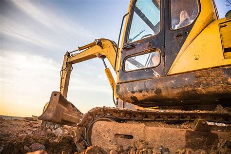 Excavator Claw Stock Photos Pictures And Royalty Free Images Istock