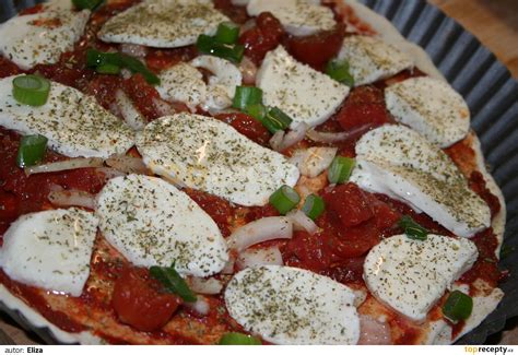 Celozrnná vegetariánská pizza bez kynutí recept TopRecepty cz