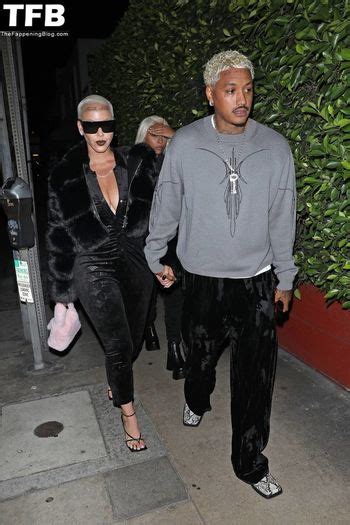 Elizabeth Hurley Elizabethhurley Elizabethhurley Nude OnlyFans Photo The Fappening Plus