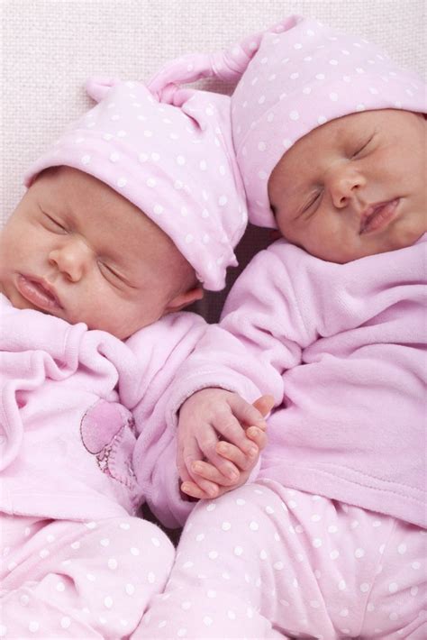 25 Most Beautiful And Cute Twins Baby Pictures