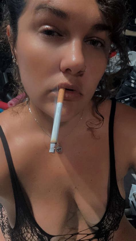 Sexy Smoking MILF 19 Nude Pics XHamster