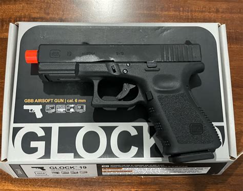 SOLD Elite Force Glock 19 Gen 3 HopUp Airsoft