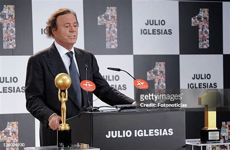 137 Julio Iglesias Honoured In Madrid Stock Photos High Res Pictures