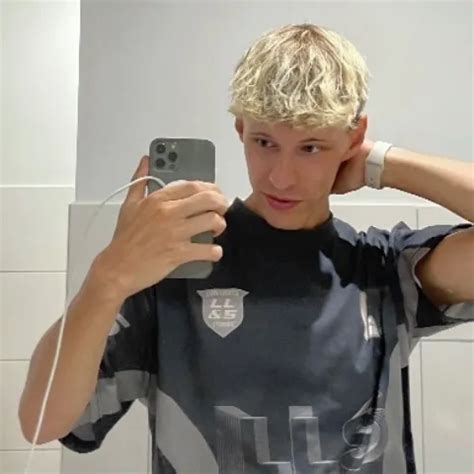 Top Gay Amateur Porn Video Creators Of Homemade Sex Xhamster