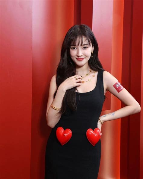 Pin Oleh Vyora Di Nancy Jewel Mcdonie Nancy Momoland Wanita Wanita