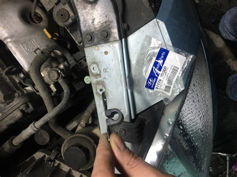 811781D000 ФИКСАТОР СТОЙКИ КАПОТА KIA HYUNDAI | Запчасти на DRIVE2