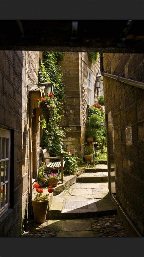 Robin Hood S Bay Alleyway In Yorkshire