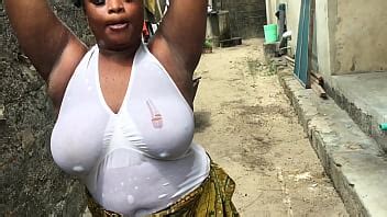 Pornografía casera real de Nigeria al aire libre XVIDEOS