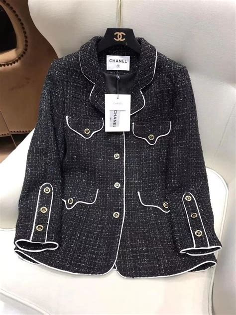 Pin by Алена Мисько on Верхняя одежда | Clothes, Fashion design clothes ...