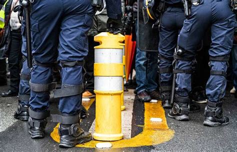 Marche Des Pouvoirs Yellow Vests Protest In Paris On The