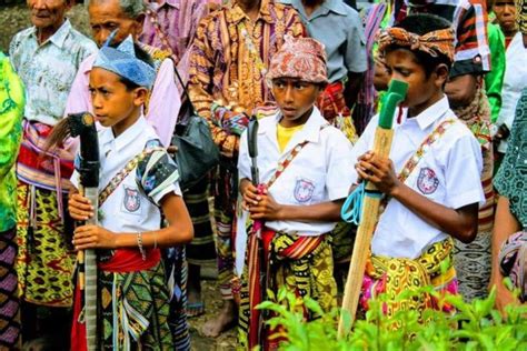 Suku Di Ntt Ujian