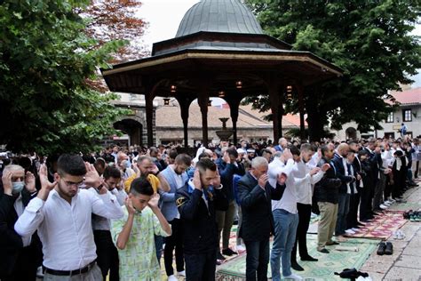 Centralna Bajramska Sve Anost Odr Ana U Gazi Husrev Begovoj D Amiji