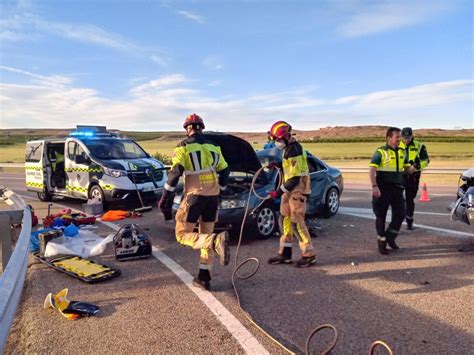 Cinco Heridos Uno De Ellos Grave En Un Choque Entre Dos Vehículos En La Carretera N 232 En El