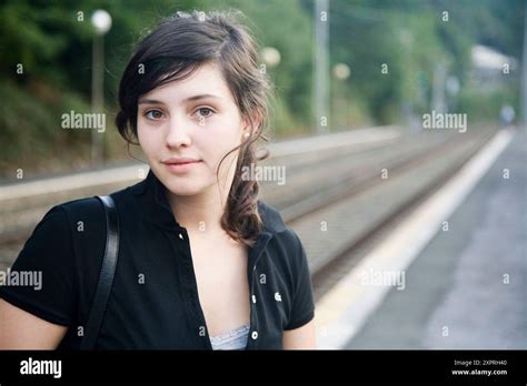 18 Year Old Brunette Hi Res Stock Photography And Images Alamy