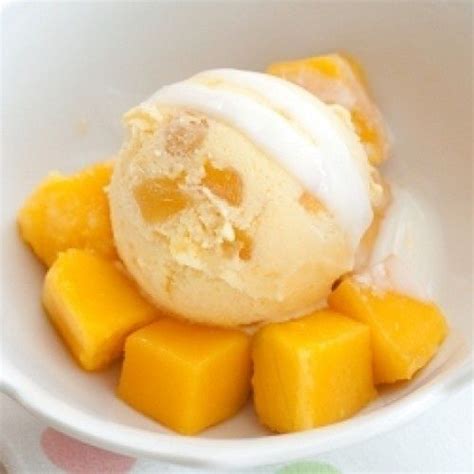 Hygienically Processed Delicious And Mouth Watering Yellow Mango Ice