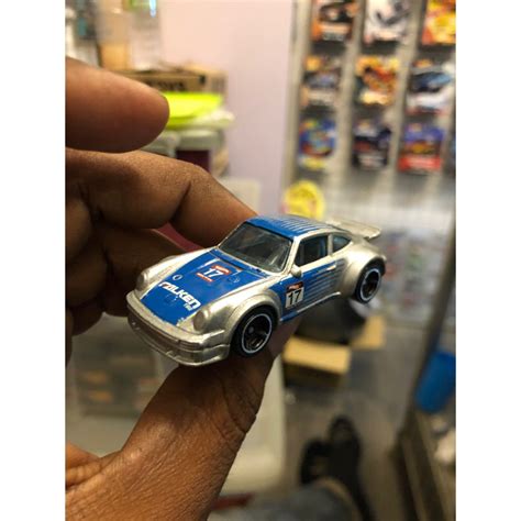 Hot Wheels Porsche Turbo Rsr Falken Shopee Malaysia