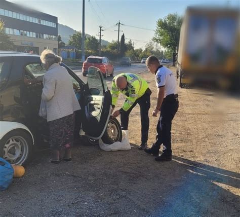 Doi polițiști prahoveni care acționau cu radarul au schimbat roata