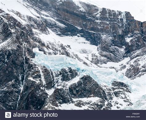 Hanging Valley Glacier High Resolution Stock Photography and Images - Alamy