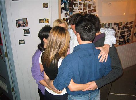 David Schwimmer Shares Photo of 'Cast Huddle' from Friends Reunion