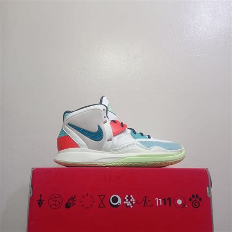 Kyrie Infinity EP, Men's Fashion, Footwear, Sneakers on Carousell