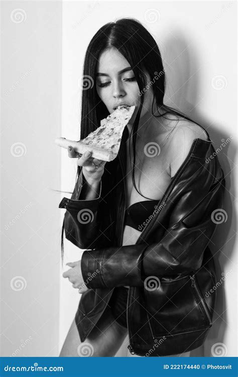 Naked Woman Pizza Photos Free Royalty Free Stock Photos From Dreamstime