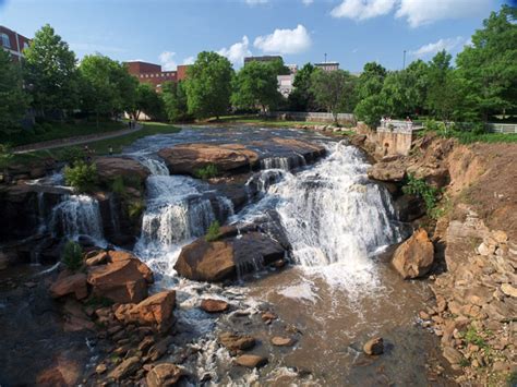 Fun Things To Do In Hendersonville Nc Falls Park On Reedy River