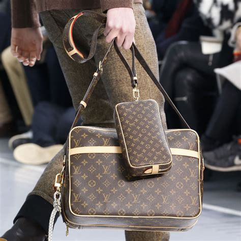 Louis Vuitton Man Bag Costume Paul Smith