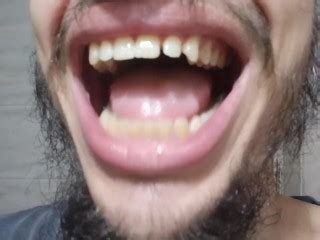 小猪的脏牙和脏兮兮的 Toungue Pornhub Gay