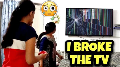 Tv Phod Diya Prank On Mom Mummy Ne Bohot Gussa Kiya 😢 Youtube