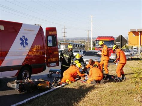 G1 Motorista Foge Após Bater Em Moto Na Epnb No Df Motociclista