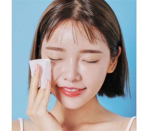 12 Most Effective Korean Skin Care Tips For Glowing Skin | Fabbon