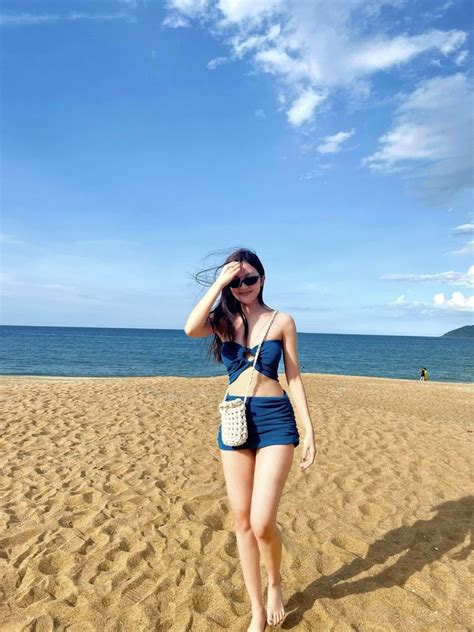 Lương Thanh tung ảnh bikini đẹp hút hồn