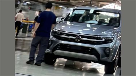 Nova Volkswagen Amarok Vaza E Confirma Visual Inspirado Na Saveiro