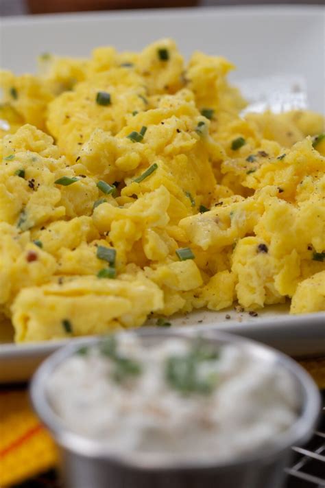 Healthy Scrambled Eggs With Cottage Cheese Recipe The Protein Chef