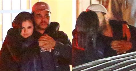 HOT Selena Gomez lộ ảnh công khai hôn môi The Weeknd tình tứ