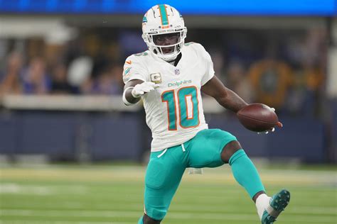 Tyreek Hill Injury Update Latest On Dolphins Wr After Exiting Game Vs